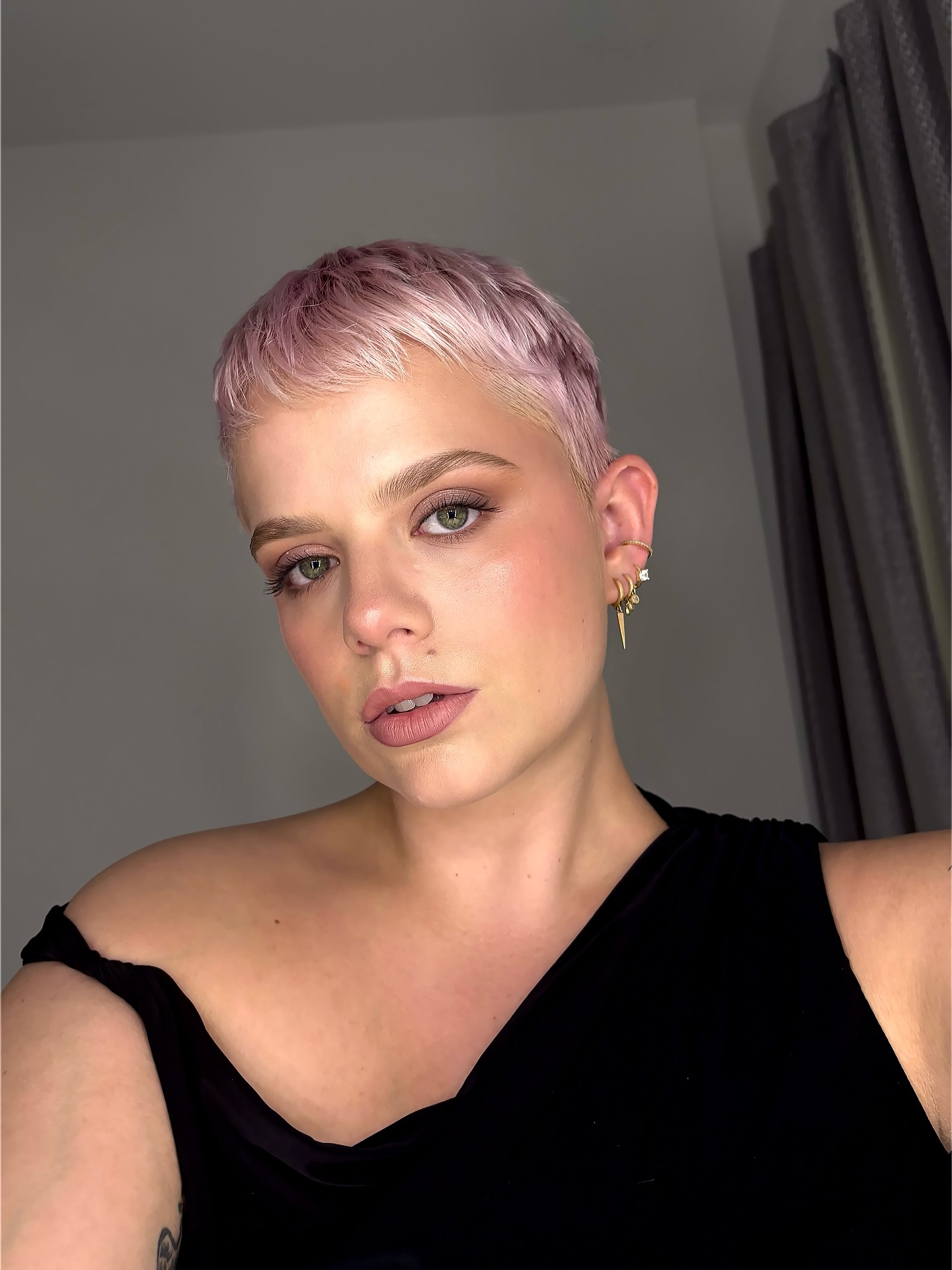 pink-pixie-with-baby-bangs