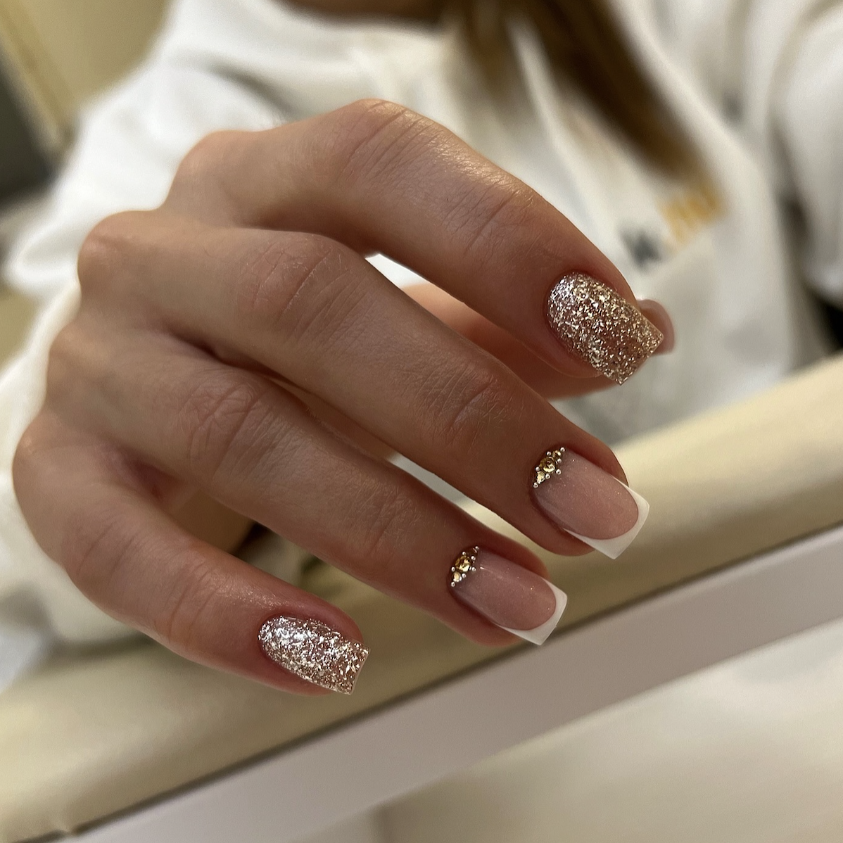 glittery-nails