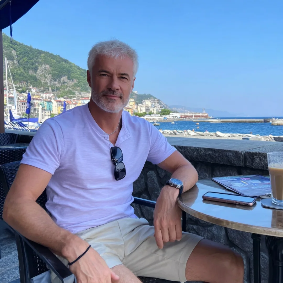 gray-messy-faded-hair