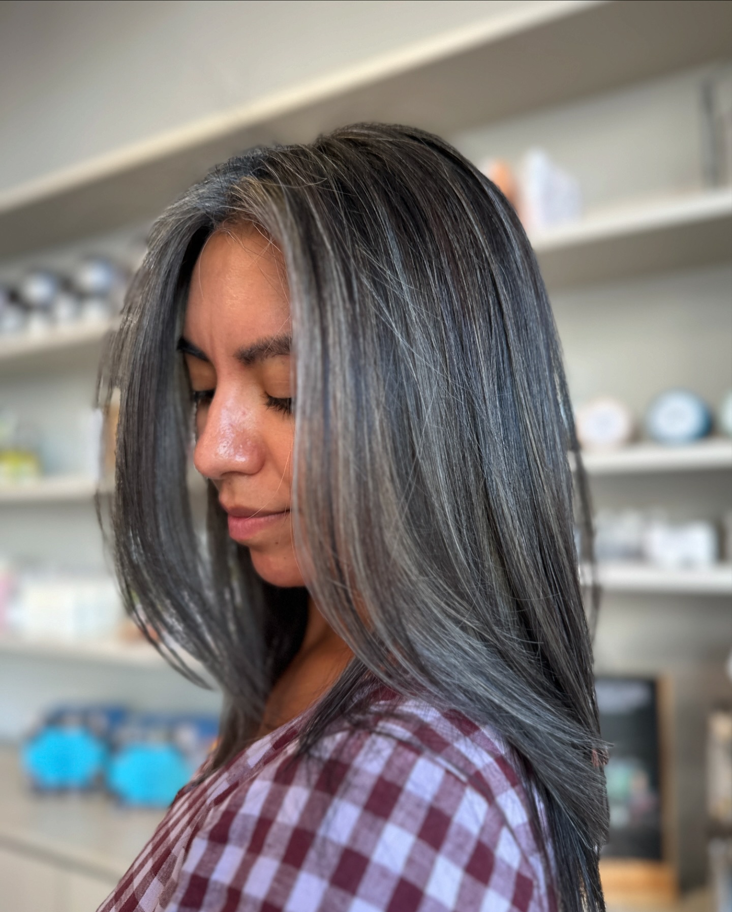 gray-blending-with-black-hair-color