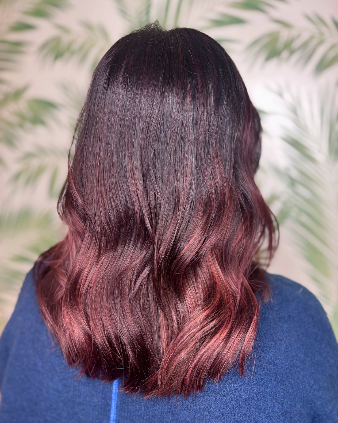 cherry-cola-on-shoulder-length-hair