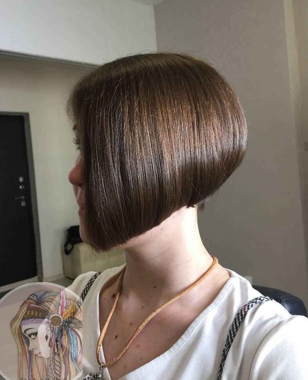 reverse-brown-short-bob
