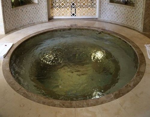 Ancient-Arabian-Beauty-Secrets-Hammams