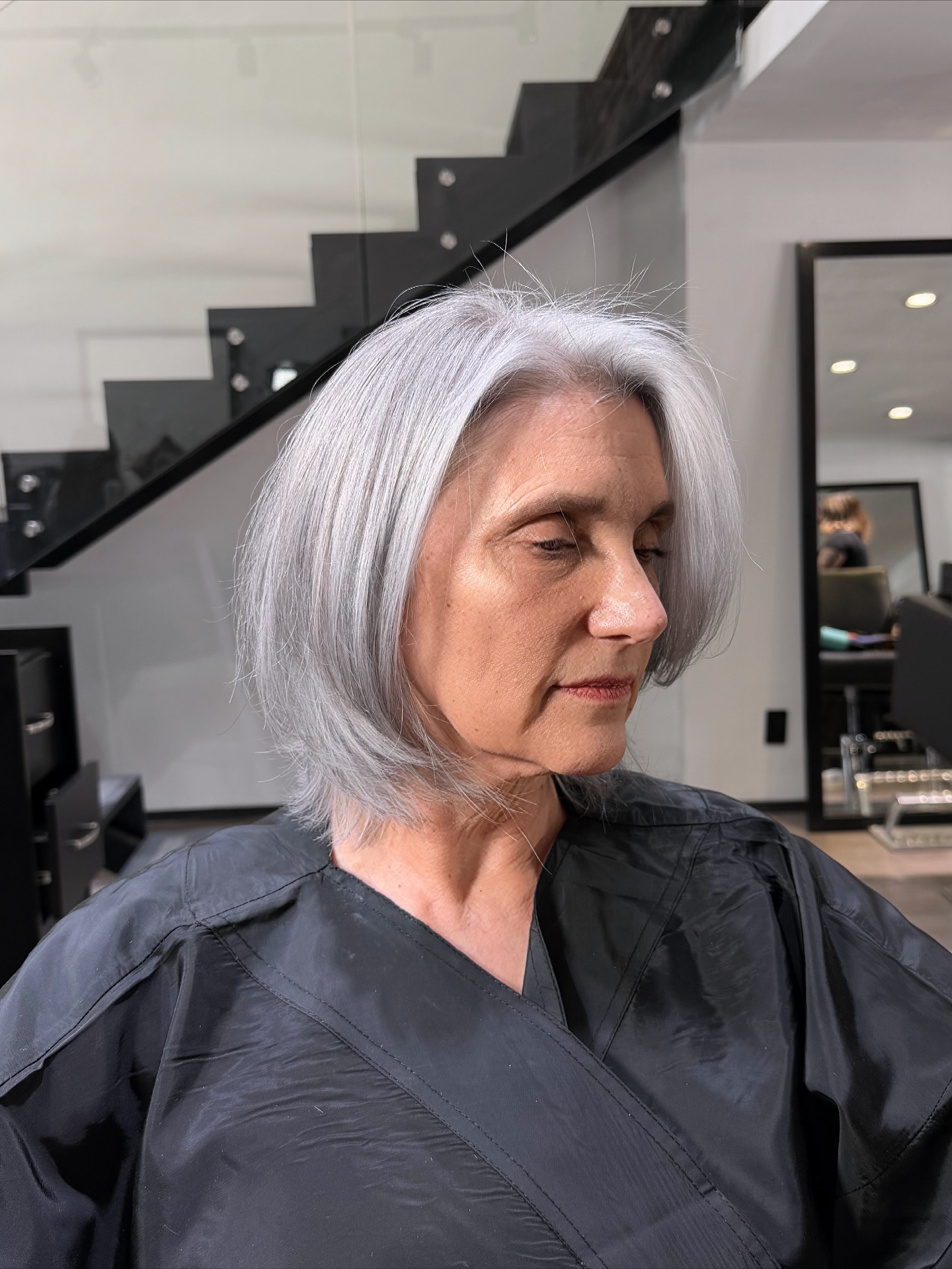 straight-hair-gray-bob