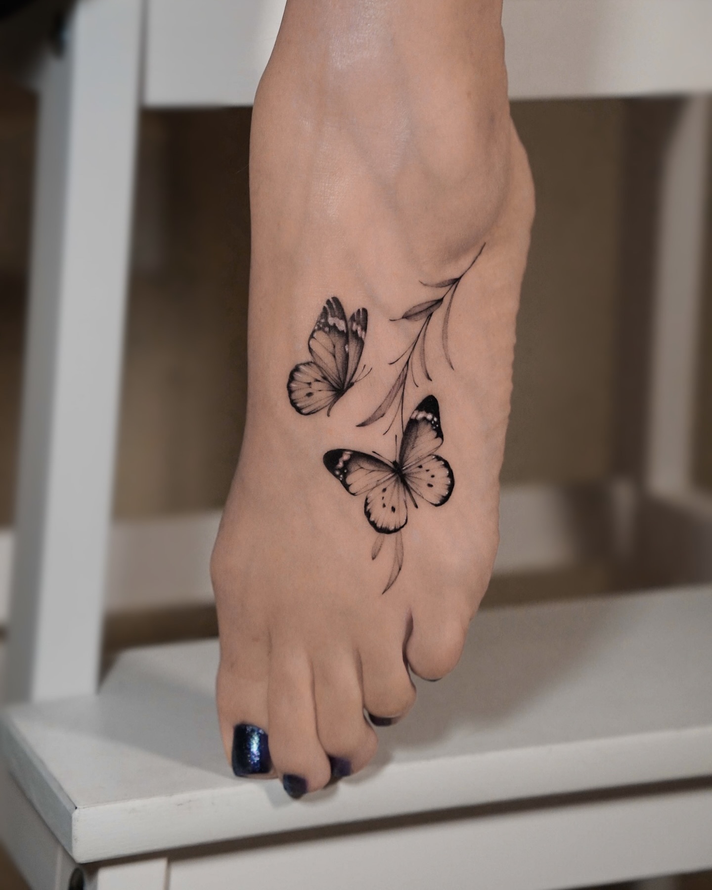 butterfly-with-leaf