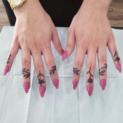 Finger-tattoo-design-for-women