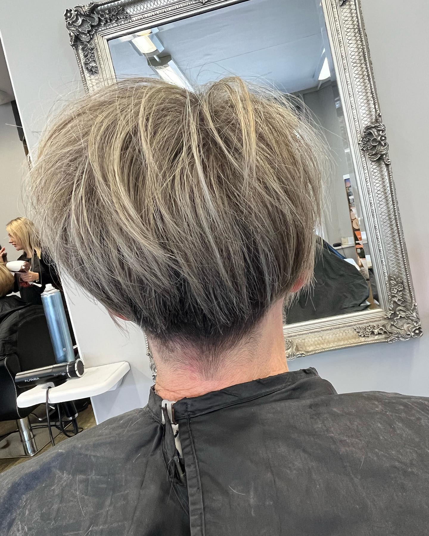 choppy-stacked-bob