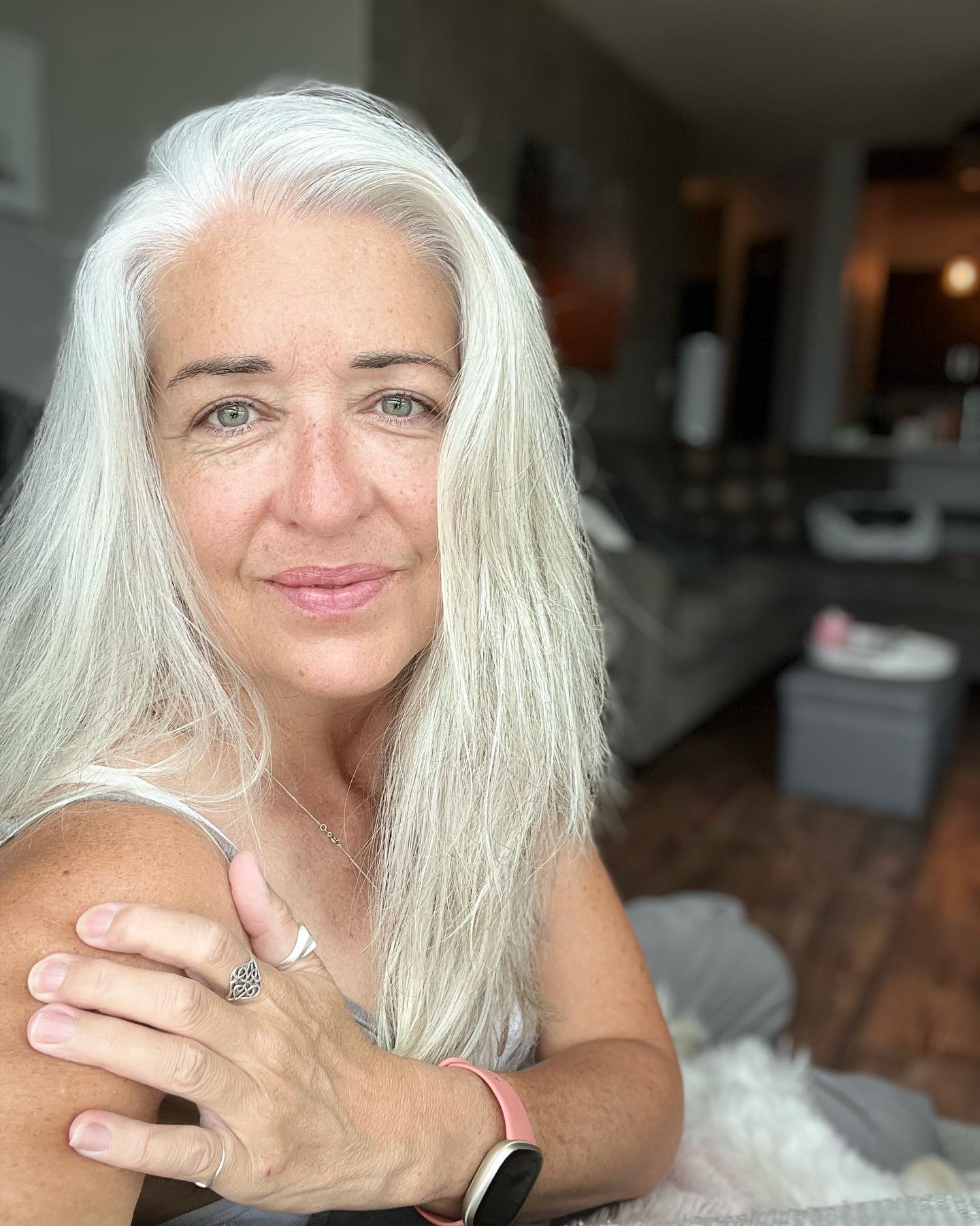 Natural Silver Waves with Side Parting