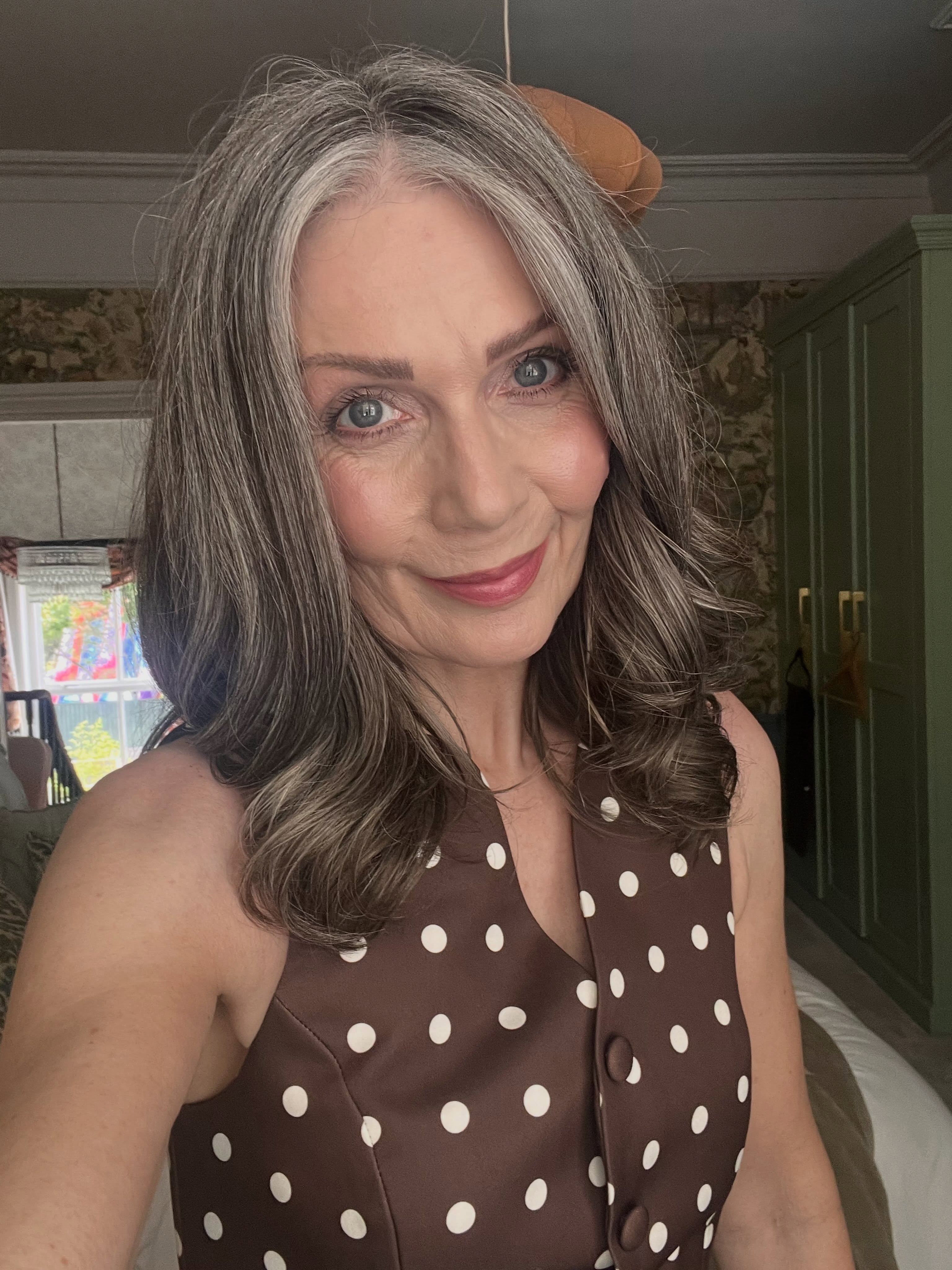 Natural Salt-and-Pepper Lob with Soft End Curls