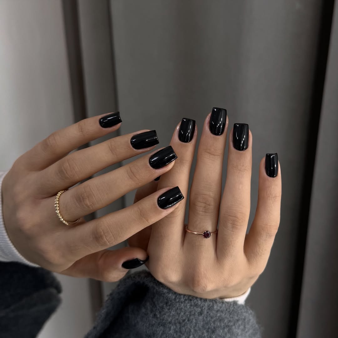 black-square-shaped-nails-jpeg