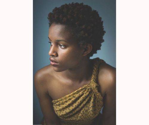 Penteados naturais curtos para mulheres negras