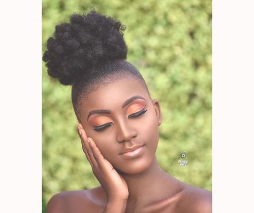 30 Bun Styles for Natural Hair That Are Perfect for Summer