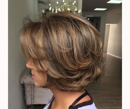Layered bob with feathering