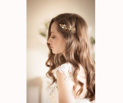 Simple Bridesmaid Hairstyles With Accessories