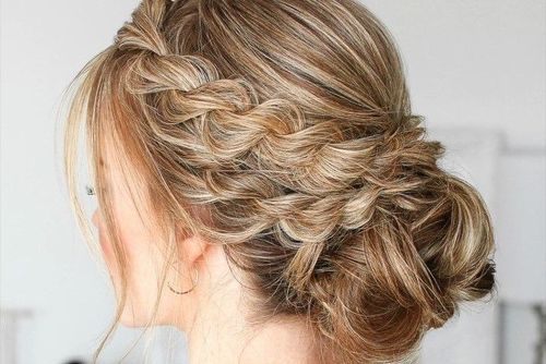 20 PearlAdorned Bridal Hairstyles That Youll Love  WedMeGood