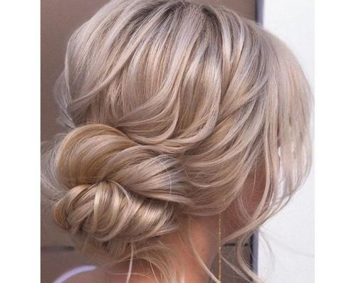 39 Romantic knotted updo